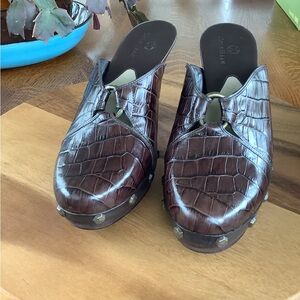 NIB COLE HAAN CLOGS SZ 8